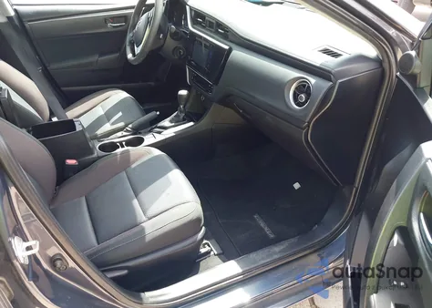 2018 Toyota Corolla Le z USA, uszkodzony, nr VIN 5YFBURHE4JP820560